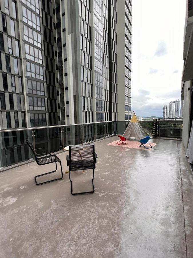 D Bunga مسلم Homestay Pool View Legoland Nusajaya Nusajaya  Eksteriør billede