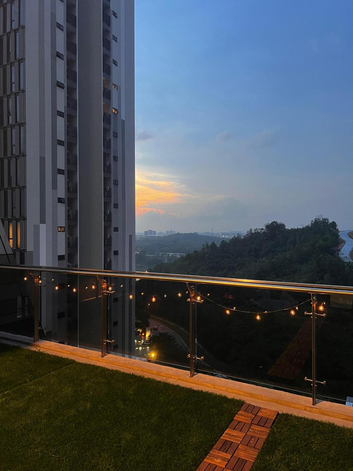 D Bunga مسلم Homestay Pool View Legoland Nusajaya Nusajaya  Eksteriør billede