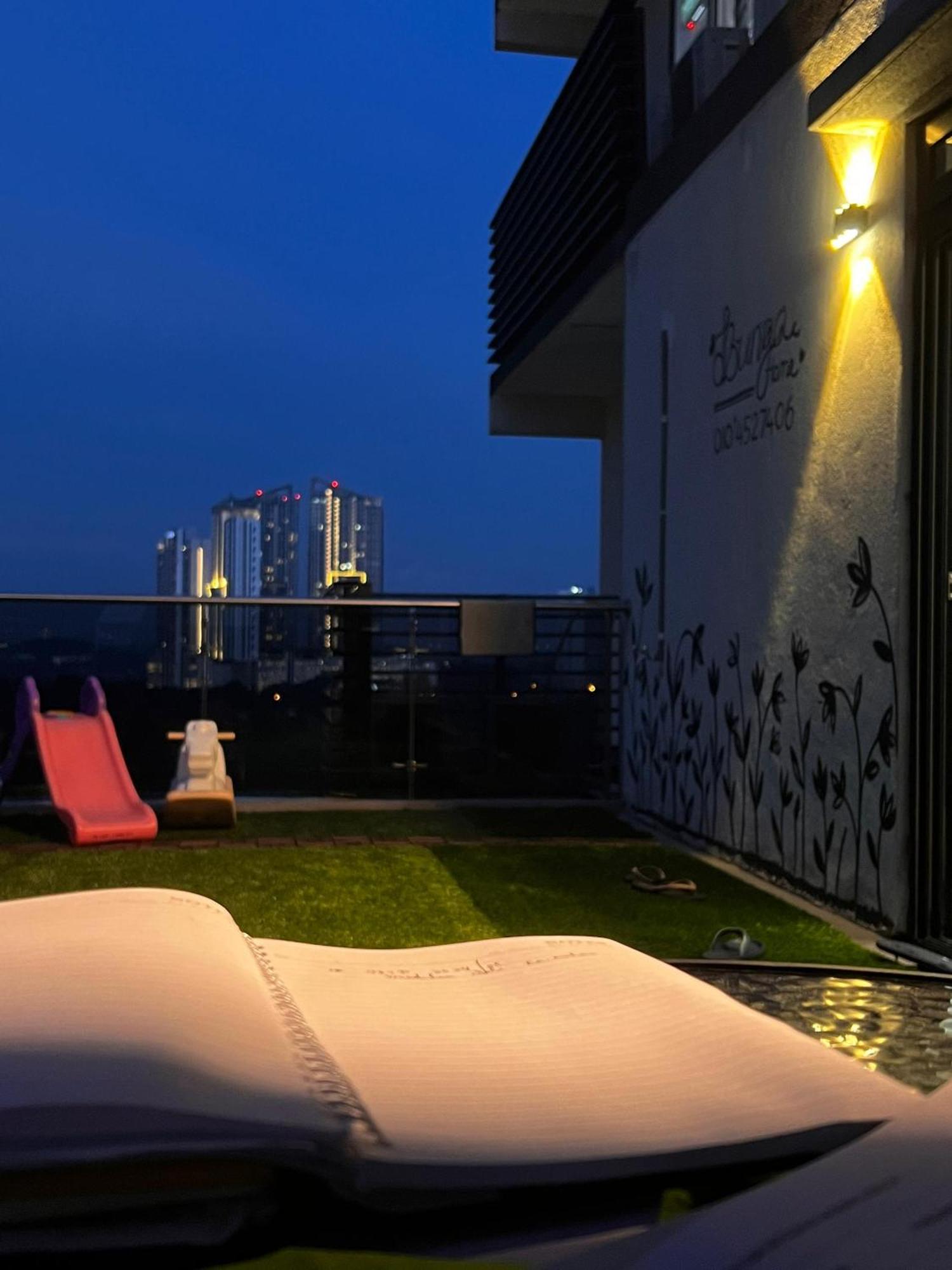 D Bunga مسلم Homestay Pool View Legoland Nusajaya Nusajaya  Eksteriør billede