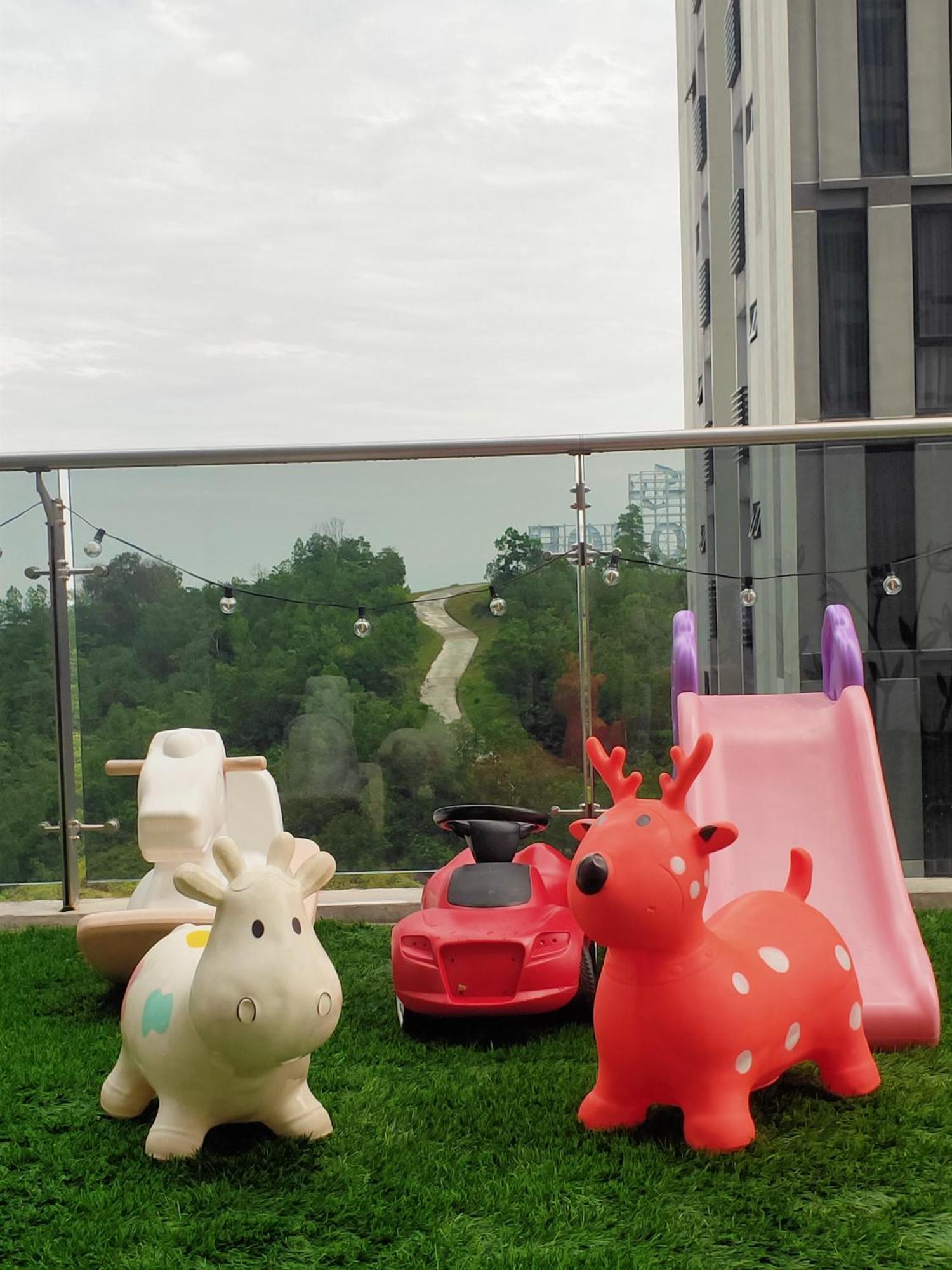 D Bunga مسلم Homestay Pool View Legoland Nusajaya Nusajaya  Eksteriør billede